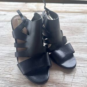 Audrey Brooke black heels 7.5